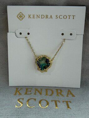 Kendra Scott necklace